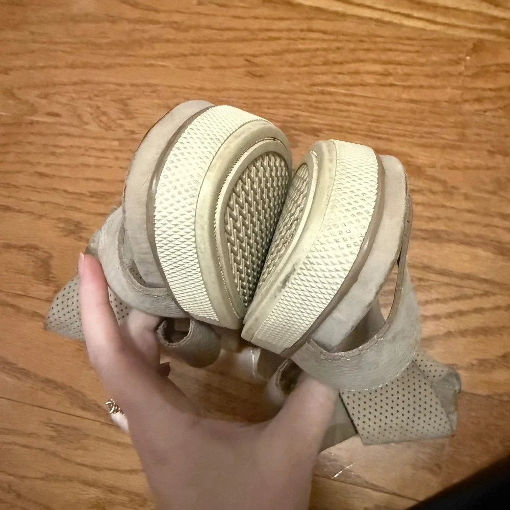 Eileen Fisher Size 8.5 Tan Sport Perforated Nubuck Ankle Wrap Platform Sandals‎